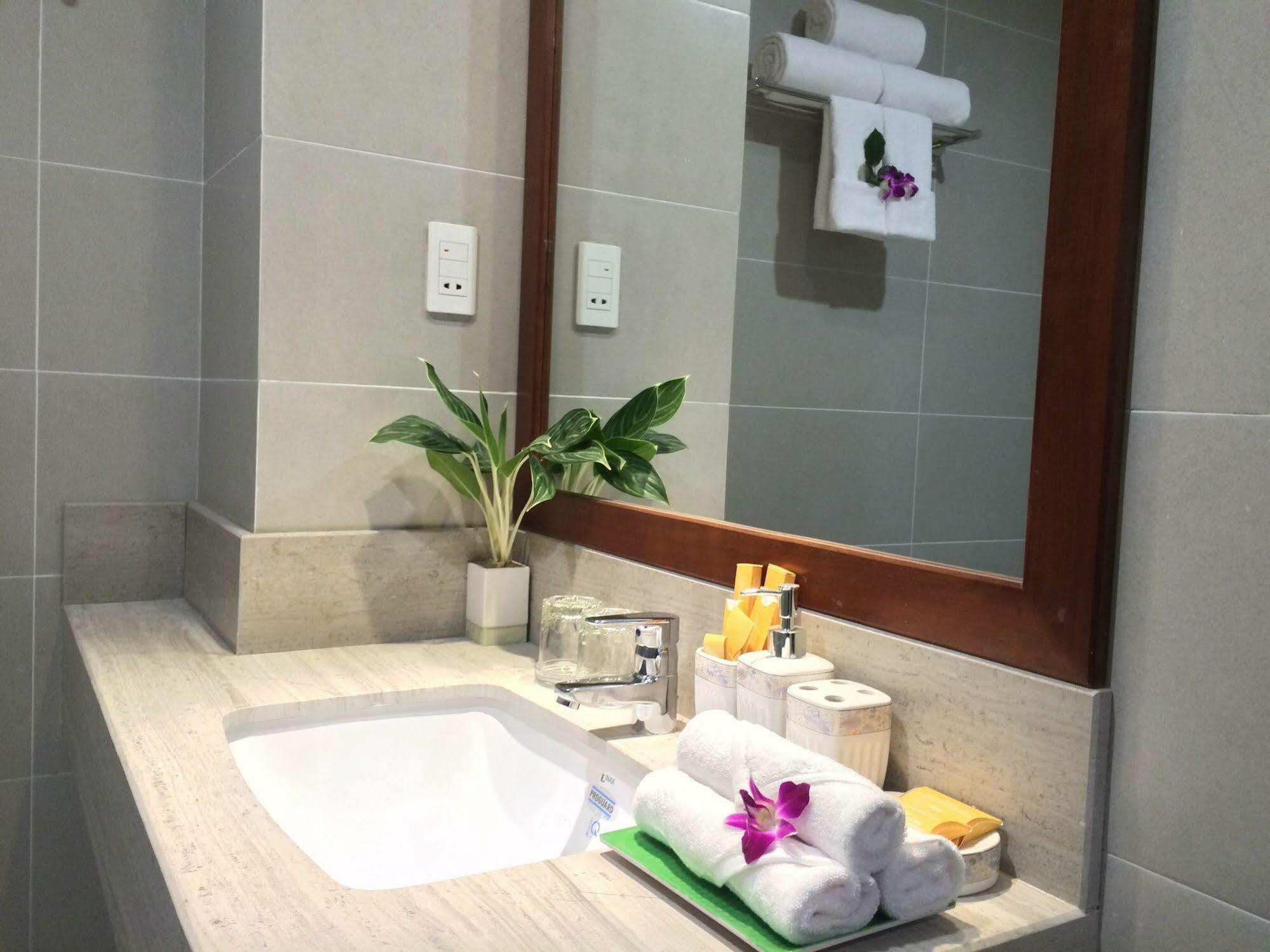 Ocean Flower Hotel 岘港 外观 照片